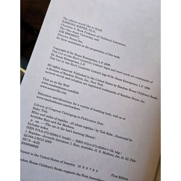 Dr. Seuss Book Lot Of 2 Miles & Miles Of Reptiles (1st Ed'09) The Cat In The Hat - Picture 6 of 7